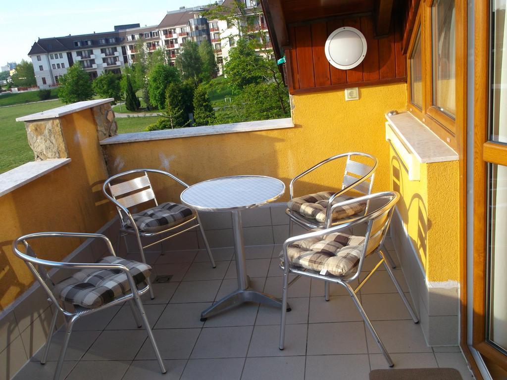 Birdland Panorama Apartman Buk Phòng bức ảnh